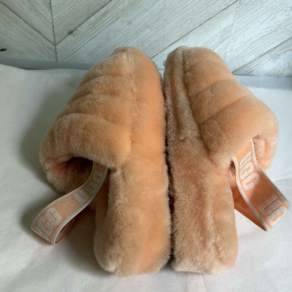 UGG pink platform fuzzy slipper US 7 - Picture 8 of 9